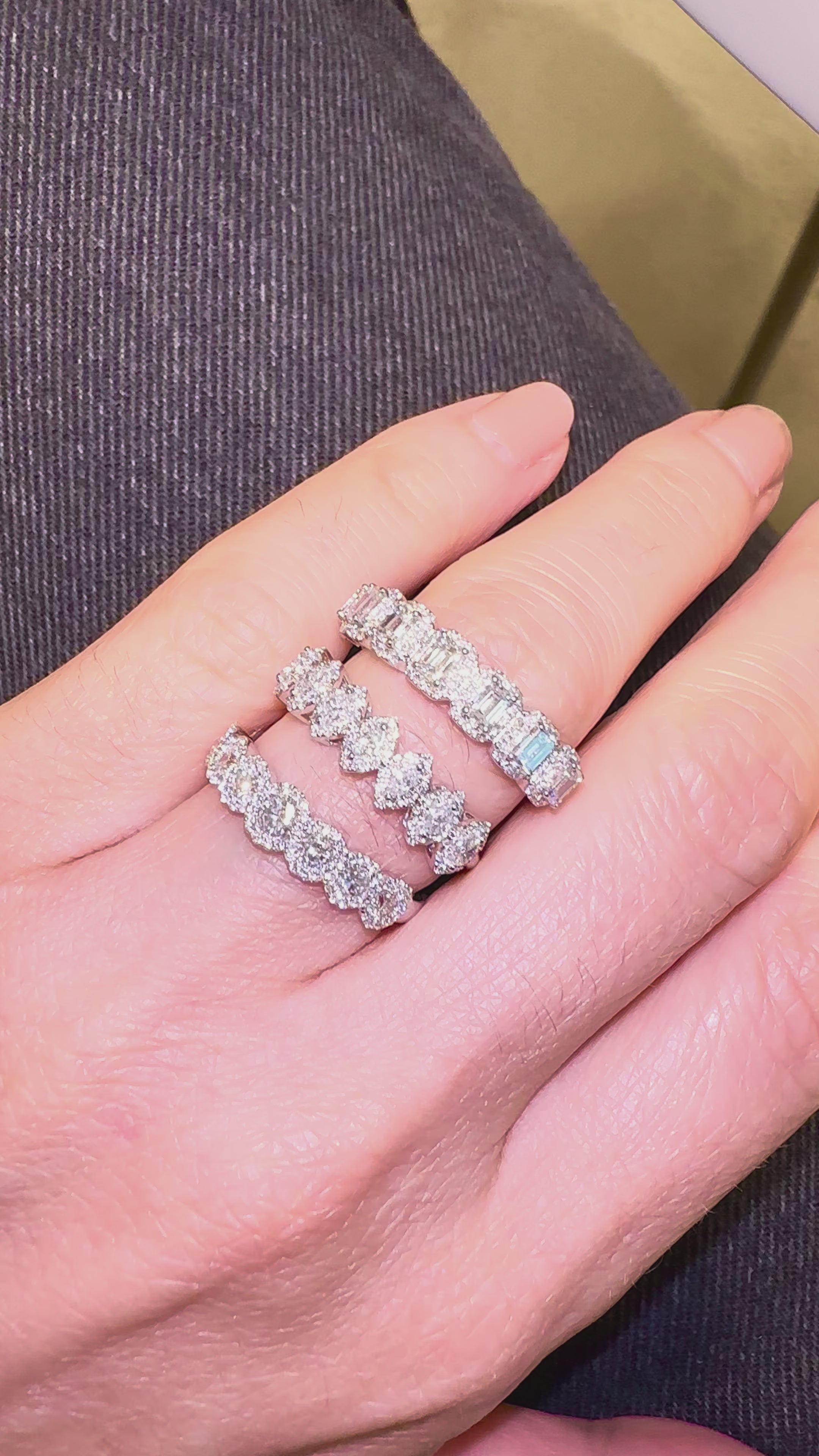 Anel Baguete Illusion em Ouro Branco com Diamantes