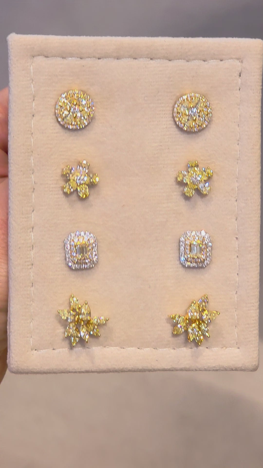 Fancy Yellow Earring 1.83cts